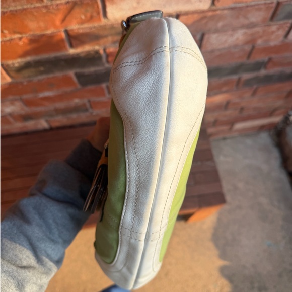 Coach Y2K SoHo Daisy in green with white leather trim - Picture 8 of 10